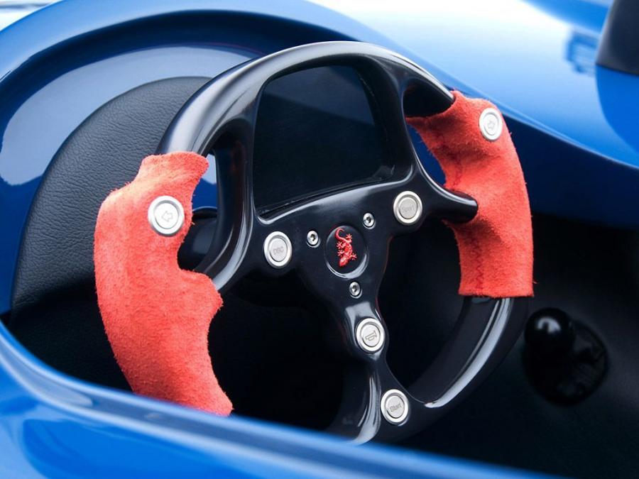Панель приборов Wiesmann Spyder Concept 2011 года  (фото 9 из 16)